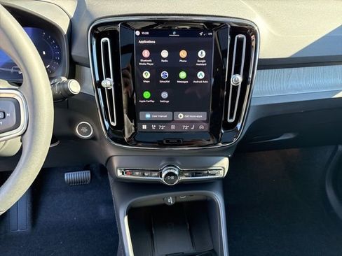 New 2026 Volvo XC40 B5 Core w/ Climate Package image 10