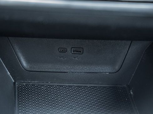 Used 2025 Chevrolet Equinox LT image 26