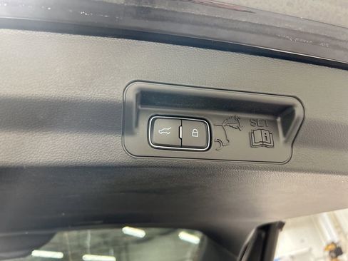 Certified 2023 Ford Explorer XLT w/ Equipment Group 202A image 34