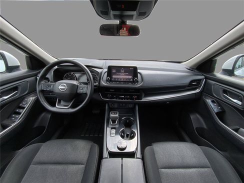Used 2025 Nissan Rogue SV AWD/4WD image 21