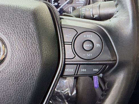 Used 2024 Toyota Camry SE image 15