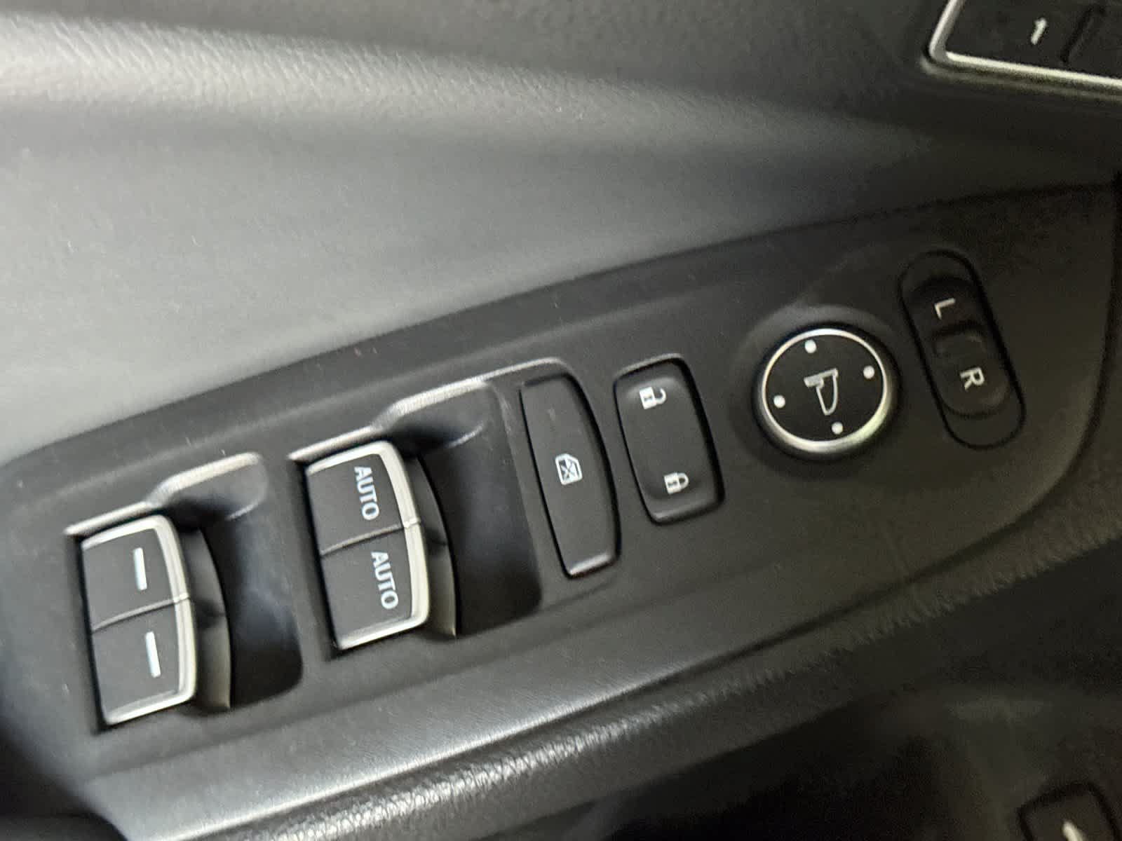 Used 2018 Honda Accord Touring image 13