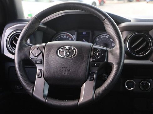 Used 2021 Toyota Tacoma TRD Off-Road image 20