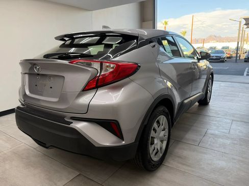 Used 2019 Toyota C-HR LE FWD image 11