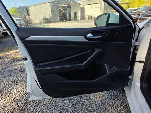 Used 2025 Volkswagen Jetta S image 14