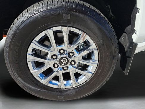 Certified 2025 Toyota Tacoma Limited image 10