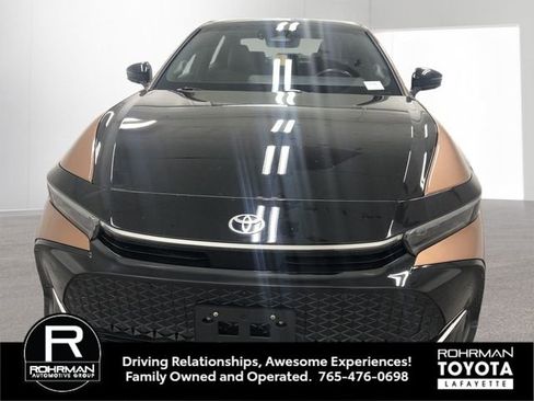 Used 2023 Toyota Crown Platinum image 10