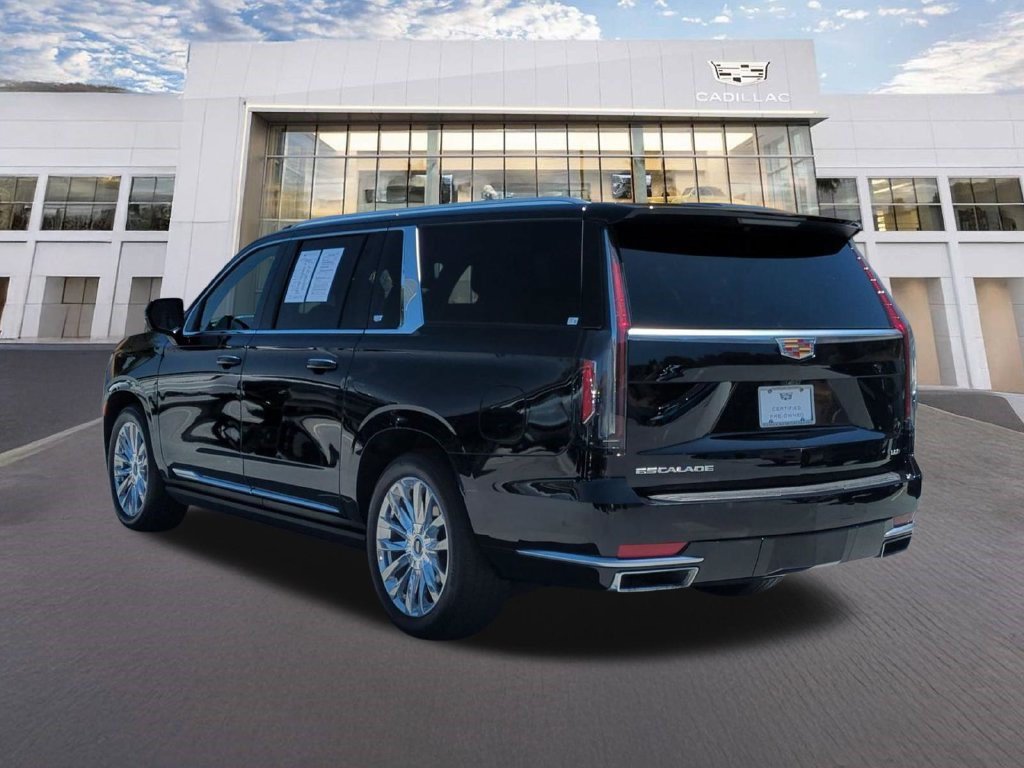 Certified 2023 Cadillac Escalade ESV Premium Luxury w/ Performance Package AWD/4WD image 23