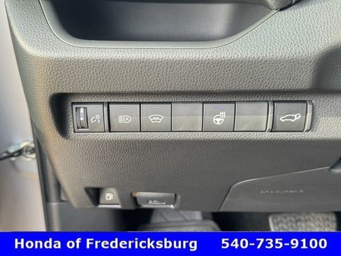 Used 2023 Toyota RAV4 SE w/ Convenience Package AWD/4WD image 12
