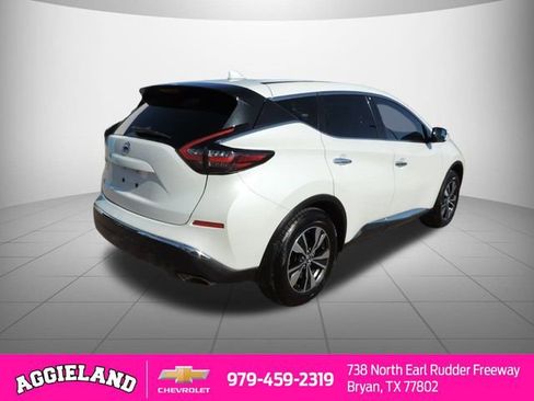 Used 2019 Nissan Murano S image 3