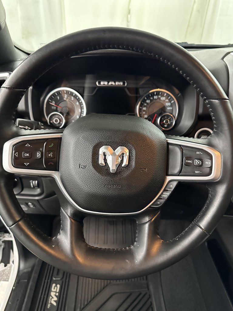 Used 2024 RAM 1500 Big Horn AWD/4WD image 15