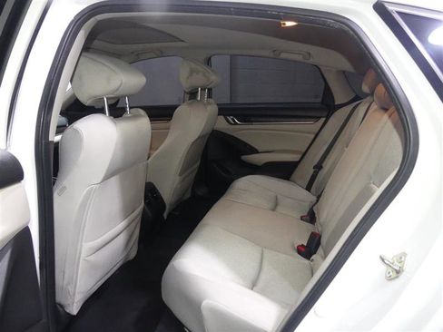 Used 2019 Honda Accord EX image 27