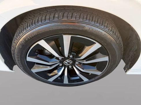 Used 2023 Honda Civic EX image 9