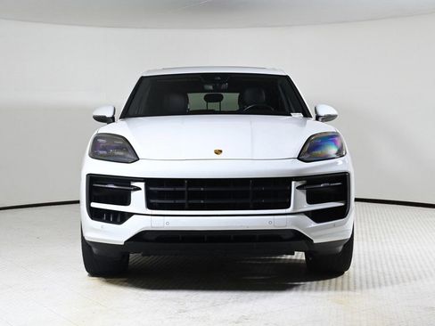 Used 2024 Porsche Cayenne image 10