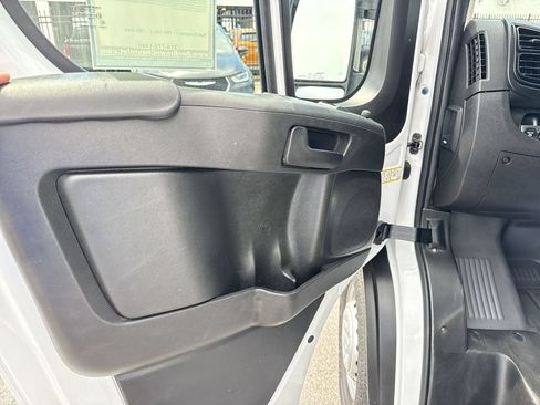 Used 2024 RAM ProMaster 2500 w/ Convenience Group FWD image 27