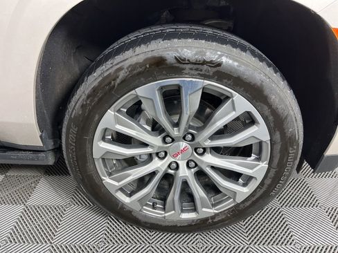 Used 2021 GMC Yukon Denali w/ Denali Premium Package image 17