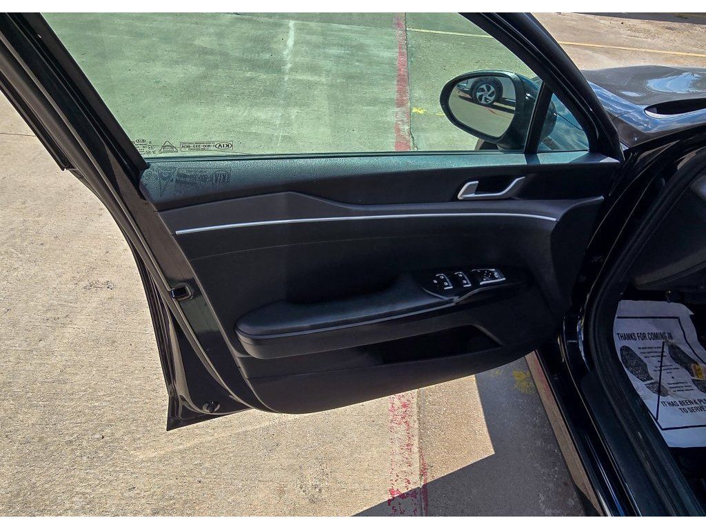 Used 2021 Kia K5 LXS FWD image 15