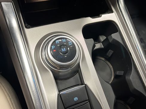 Used 2020 Ford Explorer Platinum w/ Premium Technology Package AWD/4WD image 19