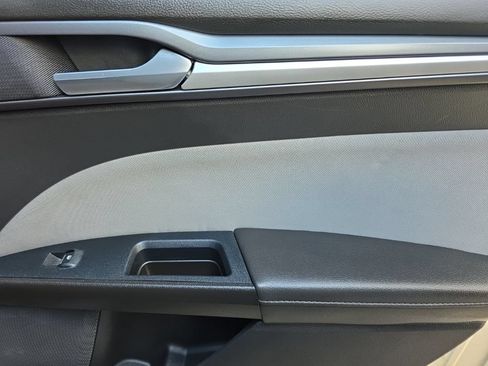 Used 2016 Ford Fusion S FWD image 24