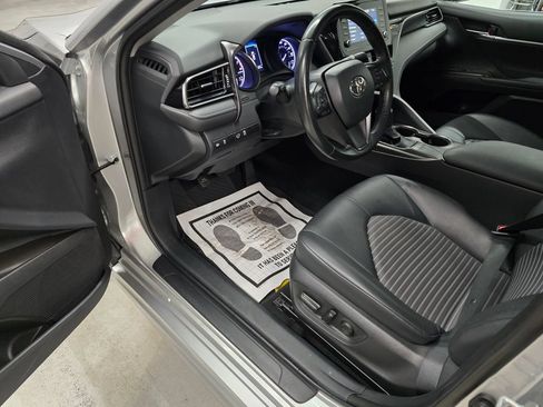 Used 2023 Toyota Camry SE FWD image 15