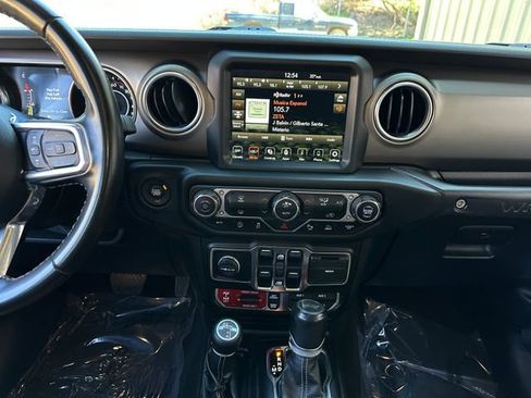 Used 2021 Jeep Wrangler Unlimited Rubicon w/ Dual Top Group AWD/4WD image 19