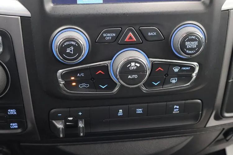 Used 2022 RAM 1500 Classic SLT w/ Electronics Group AWD/4WD image 34