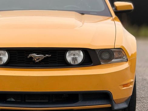 Used 2012 Ford Mustang GT Premium w/ Electronics Pkg RWD image 12