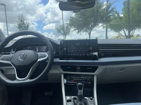 Certified 2026 Volkswagen Jetta SE w/ Black Wheel Package FWD image 26