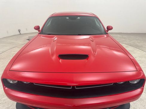 Used 2019 Dodge Challenger R/T RWD image 17