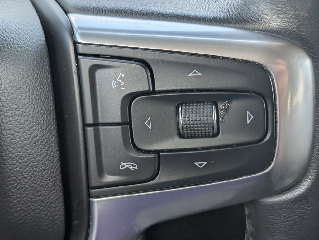 Used 2020 Chevrolet Blazer LT FWD image 13