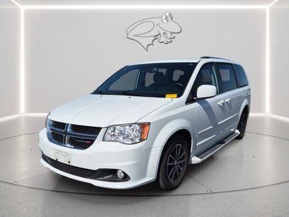 Used 2017 Dodge Grand Caravan SXT w/ Driver Convenience Group