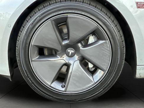 Used 2021 Tesla Model 3 Standard Range Plus image 24