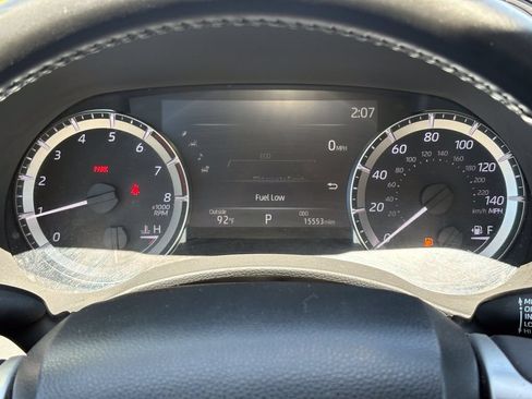 Used 2023 Toyota Highlander XLE FWD image 15