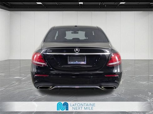 Used 2018 Mercedes-Benz E 300 image 4