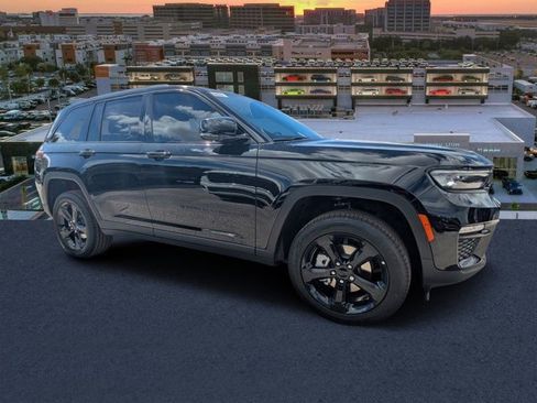 New 2025 Jeep Grand Cherokee Limited w/ Black Appearance Package image 1