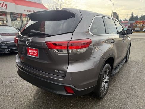 Used 2019 Toyota Highlander Plus image 5