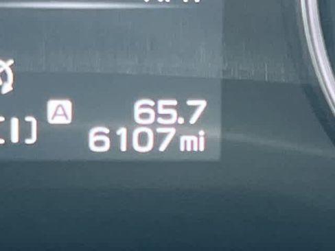 Certified 2024 Subaru Crosstrek 2.5i Limited w/ Crosstrek Mirror Package image 19