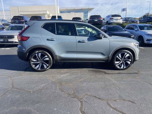 Certified 2023 Volvo XC40 B5 Plus w/ Protection Package Premier image 10