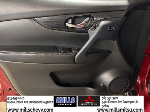 Used 2019 Nissan Rogue SL w/ Premium Package AWD/4WD image 9