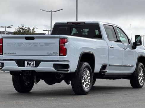 New 2026 Chevrolet Silverado 3500 High Country image 4