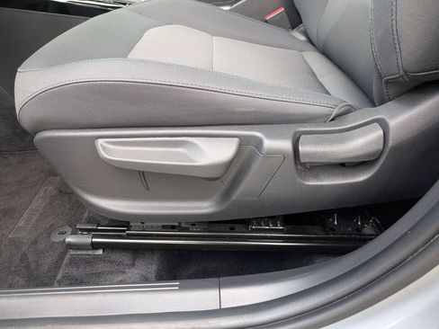 Used 2025 Kia Niro LX FWD image 14