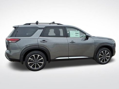 New 2026 Nissan Pathfinder Platinum image 8