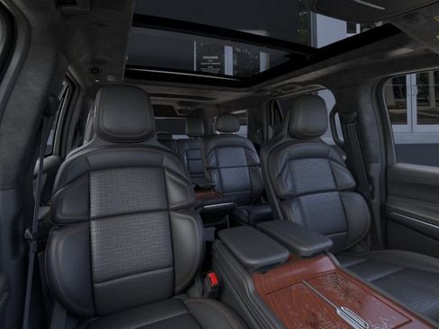 New 2025 Lincoln Navigator L Black Label AWD/4WD image 10