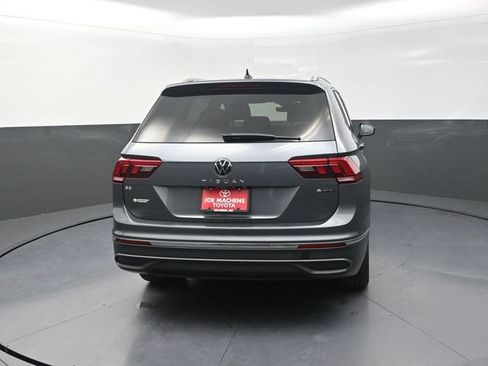 Used 2024 Volkswagen Tiguan SE AWD/4WD image 7