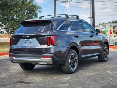 New 2026 Kia Sorento S image 5