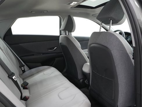 Used 2026 Hyundai Elantra Limited FWD image 12