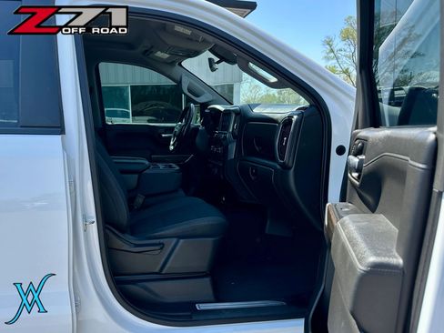 Used 2019 Chevrolet Silverado 1500 LT w/ All-Star Edition AWD/4WD image 17