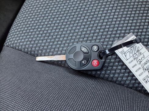 Used 2016 Ford Transit Connect XL image 14