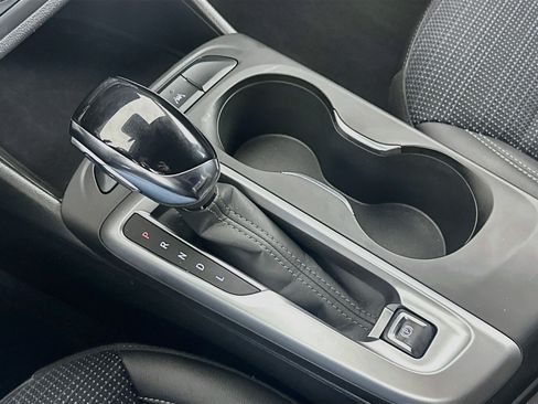 Used 2025 Buick Envista Preferred FWD image 23