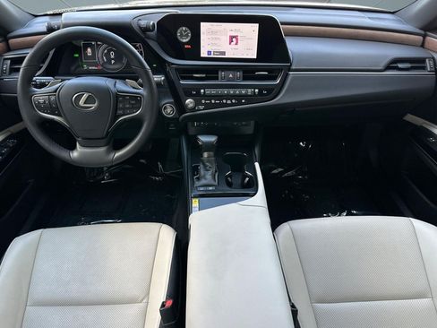 Certified 2024 Lexus ES 300h w/ Premium Package FWD image 17